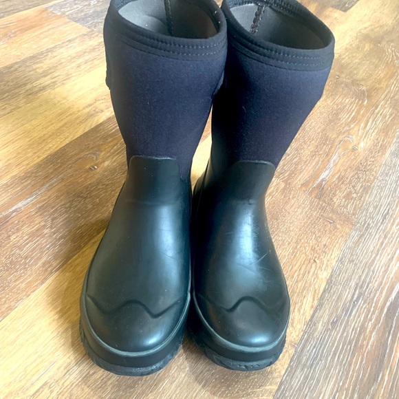 BOGS unisex black waterproof boots - Picture 1 of 4